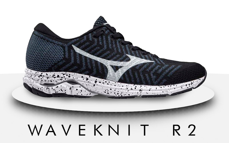 Mizuno WaveKint-R2