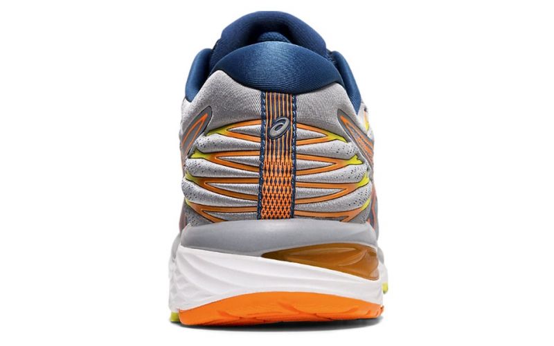 Asics Schuhe, Ansicht von hinten