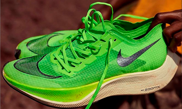 Ya Rancio empujar Zapatillas Nike ZoomX Vaporfly Next - ¿Ilegales? - StreetProRunning Blog