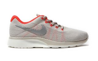 NIKE TANJUN RACER DAMEN BEIGE