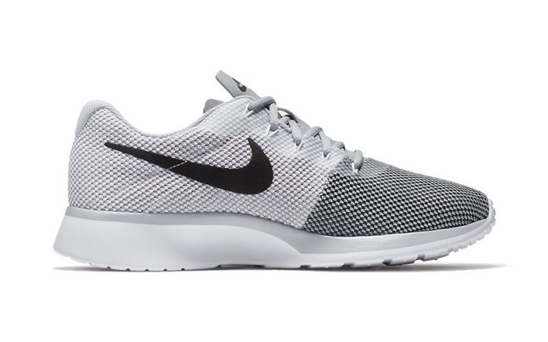 NIKE TANJUN RACER MUJER GRIS BLANCO| Nike descuentos mujer