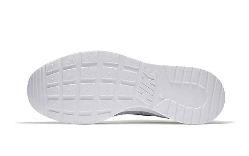 NIKE TANJUN RACER MUJER GRIS BLANCO| Nike descuentos mujer