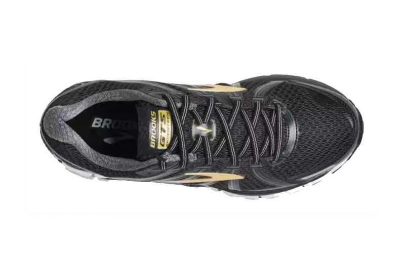 Brooks beast 17 gold 2025