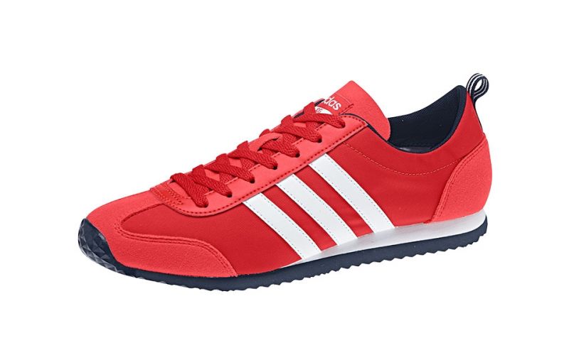 VS Jog Rojo Blanco Consigue ya las nuevas zapatillas adidas