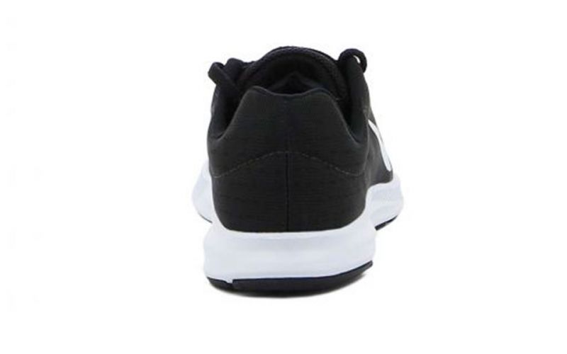 Nike Downshifter 8 mujer negro Estilo comodidad y resistencia