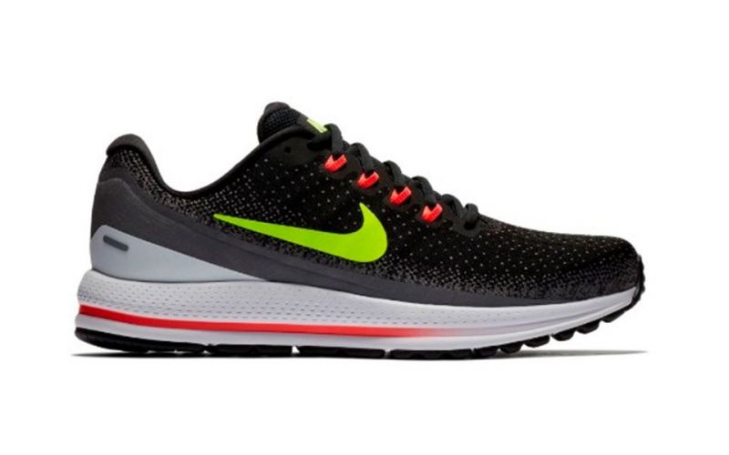 nike negro con verde