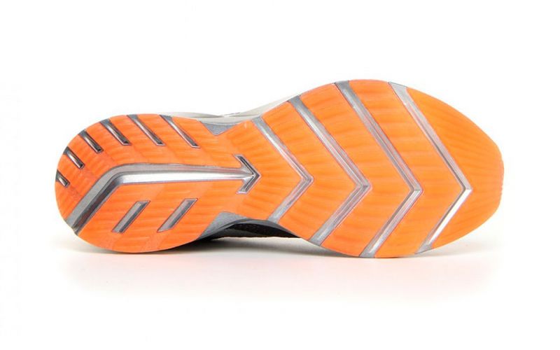 brooks levitate arancione