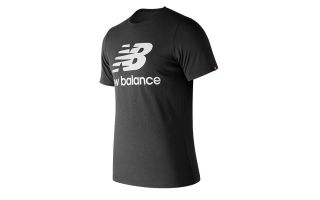 NEW BALANCE CAMISETA ESSENTIALS STACKED LOGO NEGRO