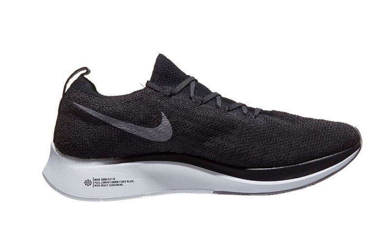 NIKE ZOOM FLY FLYNIT PRETO BRANCO, DINAMICAS E LEVES.