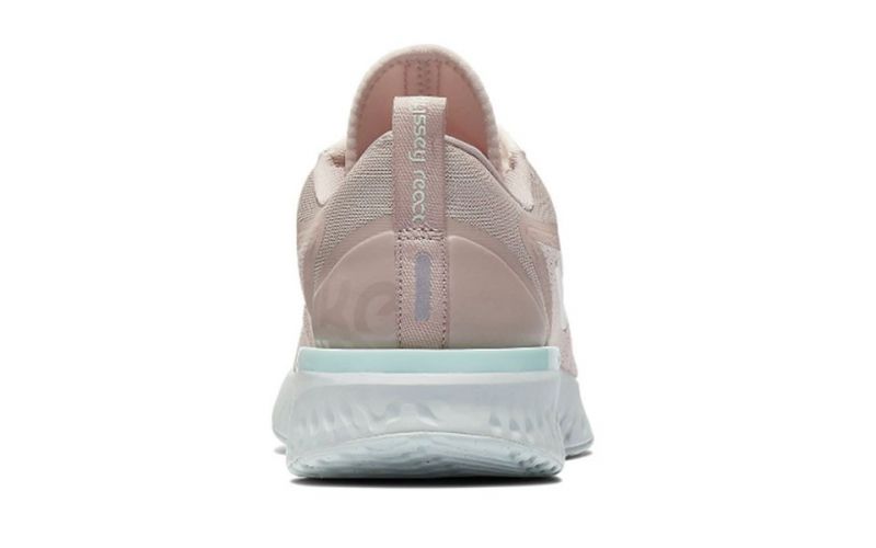nike react pale pink