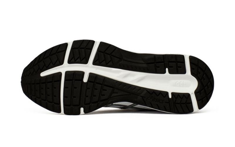 asics contend 5 white