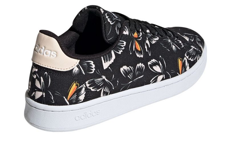 ADIDAS Advantage Negro Mariposas - Estilo y comodidad