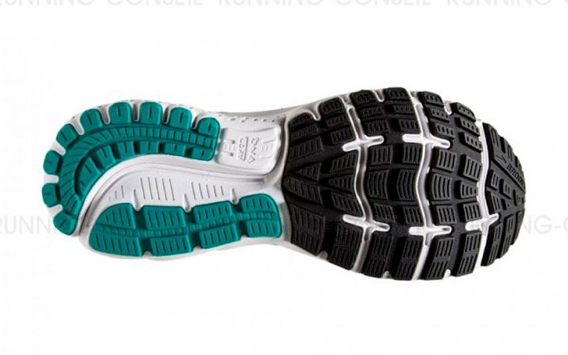 brooks ghost green