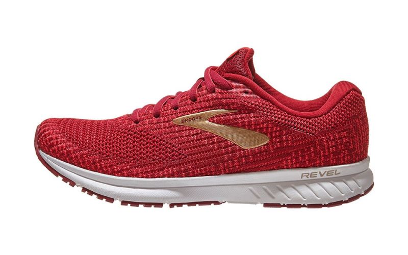 brooks revel red