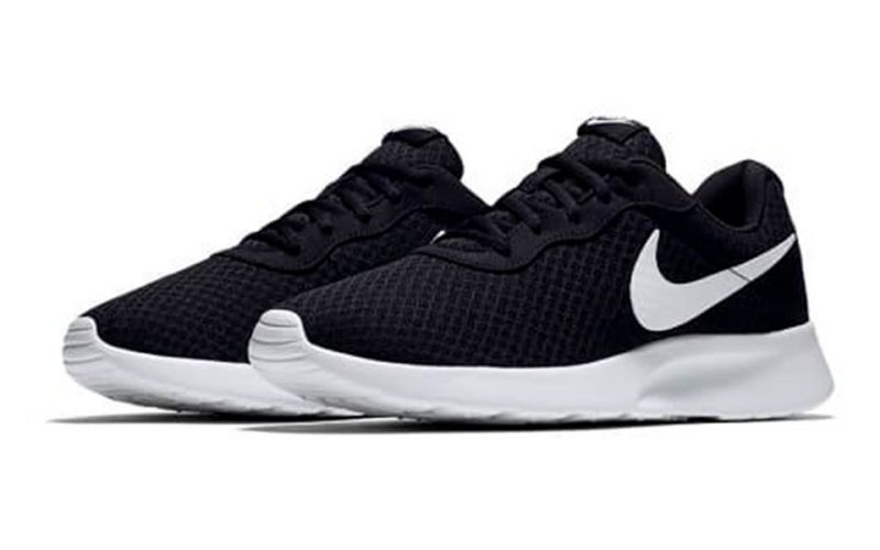 nike tanjun black white original
