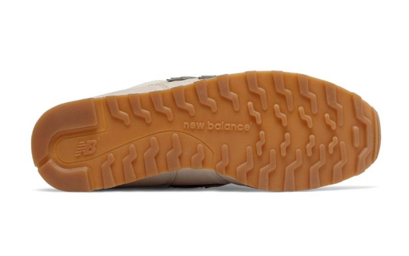 New Balance 373 Beige woman - Elegance and comfort