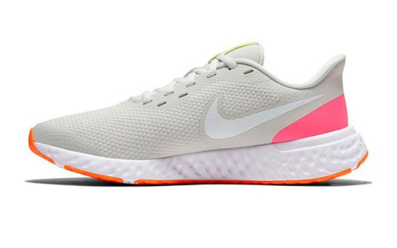 Nike Revolution 5 blanco - de