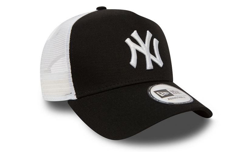 Gorra New York Yankees Clean Trucker Negro Blanco