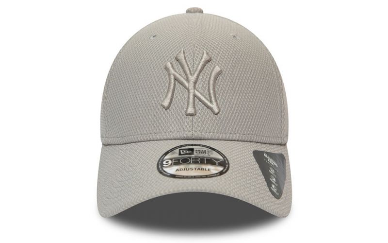Casquette New York Yankees Diamond Era Essential 9forty Gris