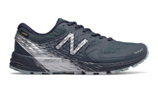 New Balance SUMMIT Q.O.M. GTX BLACK GREY WOMEN
