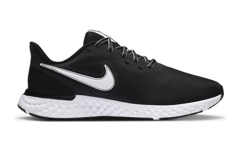 Nike Revolution 5 Extension Black White - Lightness