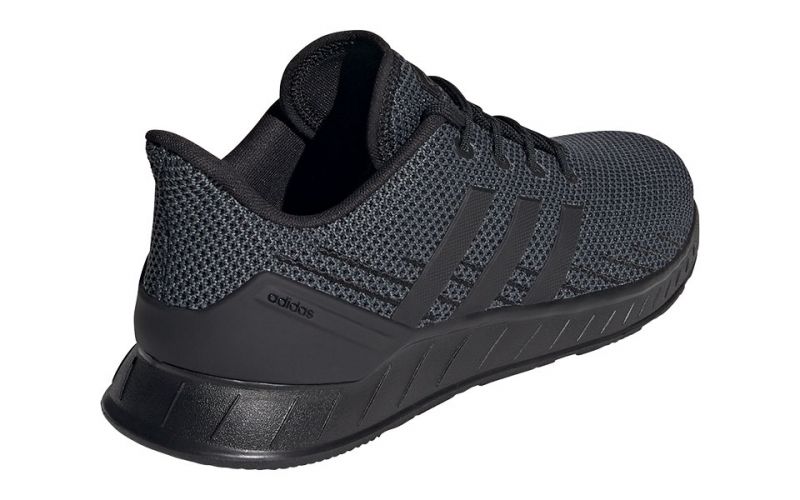 Adidas questar noir top