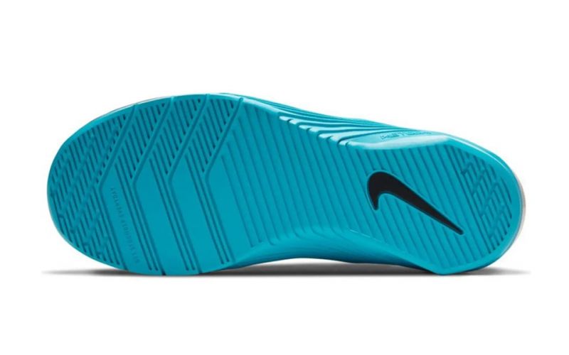 nike metcon 6 negro azul - zapatillas necesarias para el entrenamiento  diario