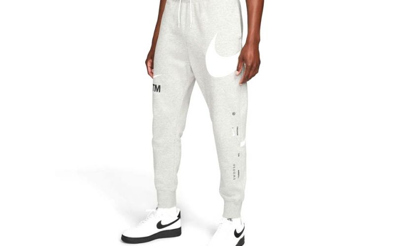 Pantalon Nike Sportswear Swoosh gris - Diseno moderno