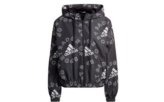 <center><b>adidas</b><br > <em>CHAQUETA ESSENTIALS ALL OVER NEGRO MUJER</em>